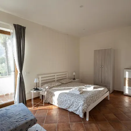 Bed & Breakfast Robi Sarno