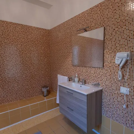 Robi Bed & Breakfast 3*